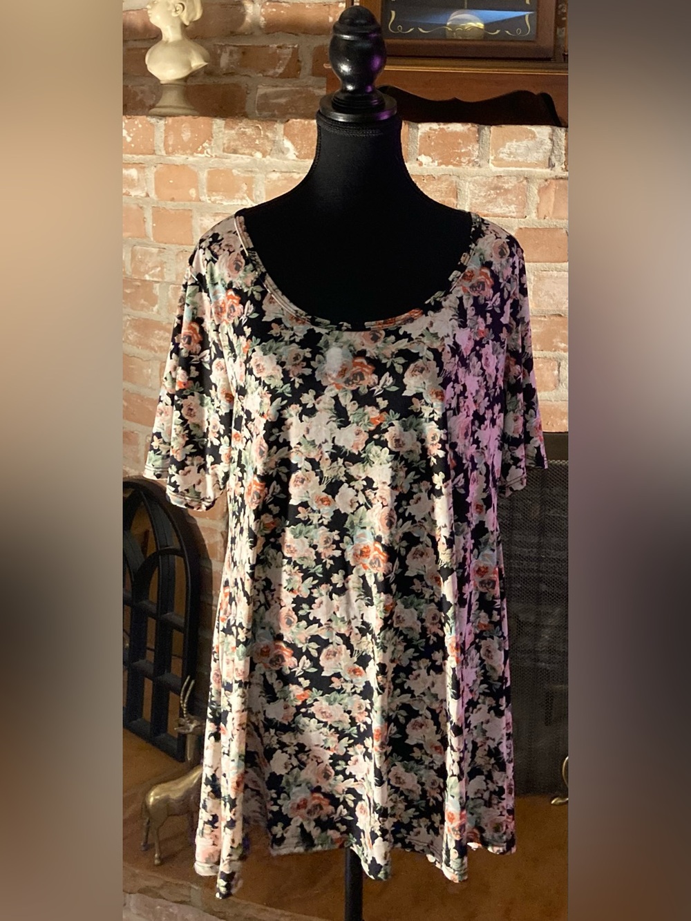LuLaRoe Floral Scoop-Neck Tunic in Black with Cream & Peach Flowers